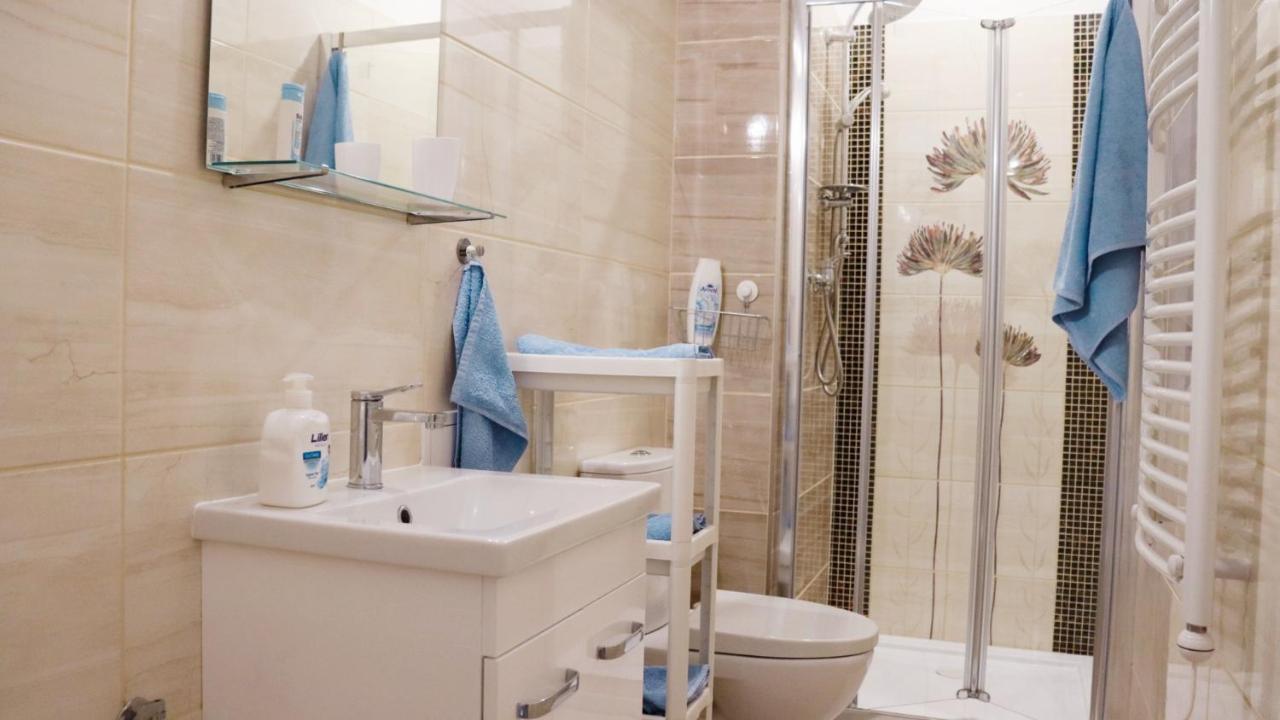 Apartman - Cafe Princ Pod Hradem Wifi, Klima Sternberk Ngoại thất bức ảnh